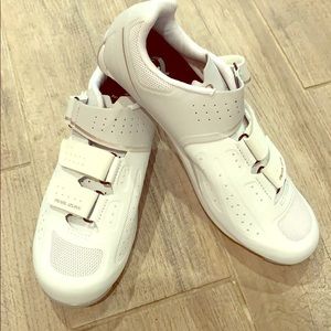 Petal Izumi Spin Shoes. Pearl White. Brand new.